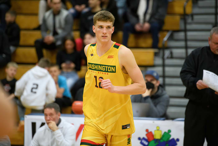 2023-4-2-WAVOR-Boys-Intros-2832-NR-clear